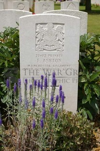 Le Cateau Military Cemetery - ASHTON, F